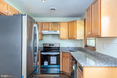 7502 Cypress Ave, Baltimore, MD 21224 - photo 2