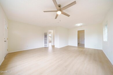 38020 12th St E, Palmdale, CA 93550 - photo 5