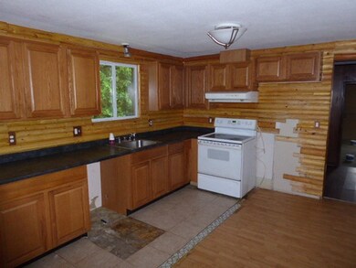 36 Melvin St, Chicopee, MA 01013 - photo 4