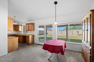 06-Dining Room