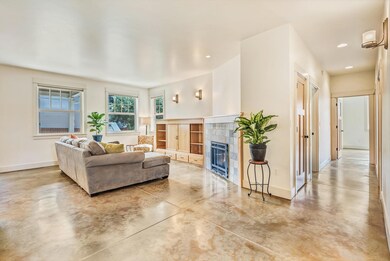 2045 NW Lakeside Place, Bend, OR 97703 - photo 4