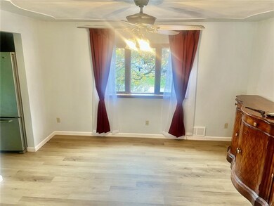 314 Pointview Rd, Pittsburgh, PA 15227 - photo 4