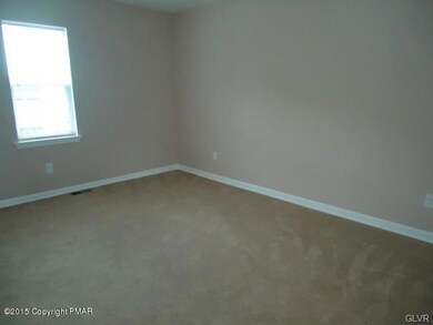 219 Oak St, Pen Argyl, PA 18072 - photo 6