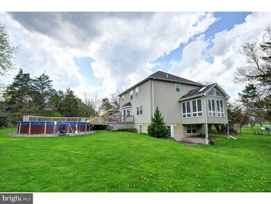 1054 E 2nd St, Red Hill, PA 18076 - photo 2