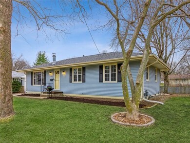 2924 Vine St, West Des Moines, IA 50265 - photo 4