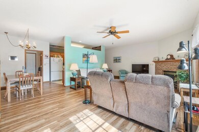 2916 W 4th St, Cedar Falls, IA 50613 - photo 6