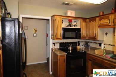 104 Zarley Dr, Copperas Cove, TX 76522 - photo 2