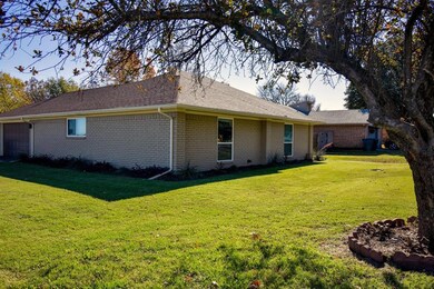 3221 N Marseille Ln, Sherman, TX 75090 - photo 3