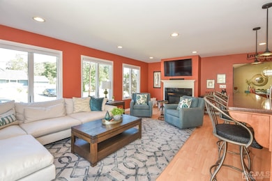 2210 Orchard Dr, South Plainfield, NJ 07080 - photo 4