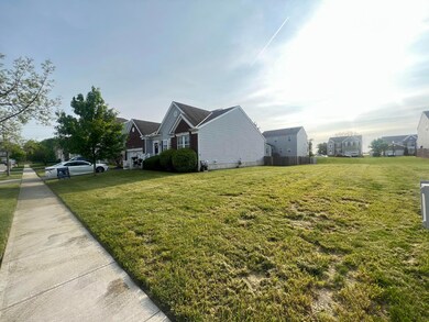 Front Rt Large Yard