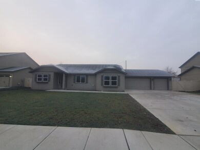 2129 W 23rd Ave, Kennewick, WA 99337 - photo 2