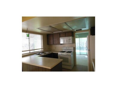 10608 Park View Cir, El Paso, TX 79935 - photo 6