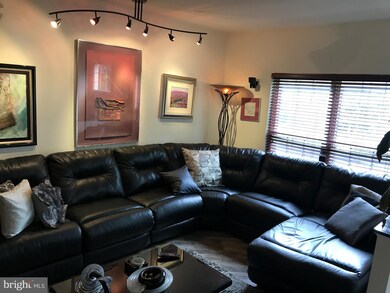 8322 Township Dr, Owings Mills, MD 21117 - photo 4