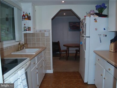 108 Fox St, Emmaus, PA 18049 - photo 5