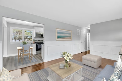 Living/dining rm