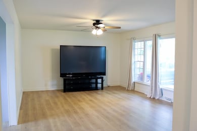 325 N Delaware Ave, Nixa, MO 65714 - photo 3