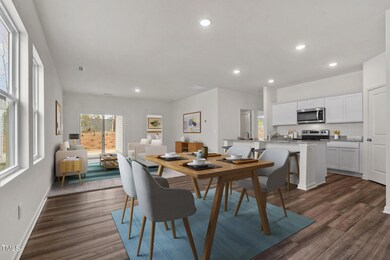 02 - Dining and kitchen 2