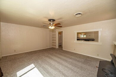 2493 Waldon St, Redding, CA 96001 - photo 4