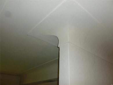 Original Cove Ceiling in Dining & Living room areas