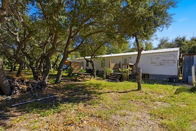 1003 Rowe St, Rockport, TX 78382 - photo 4