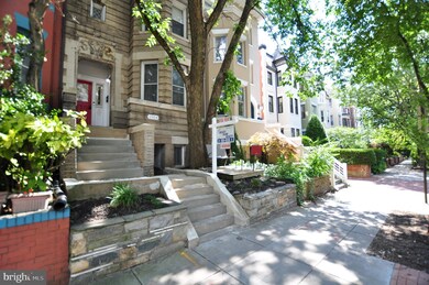 1904 Calvert St NW unit 3, Washington, DC 20009 - photo 3