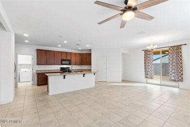 07-Family Room