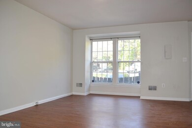 8317 Green Heron Way unit 23, Lorton, VA 22079 - photo 2