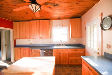 842 County Rd, West Wareham, MA 02576 - photo 4