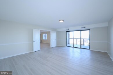 The Rotonda unit 718/720, McLean, VA 22102 - photo 6
