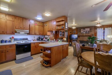 6 69 Farmhouse Rd