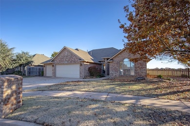 8012 NW 67th Place, Warr Acres, OK 73132 - photo 2