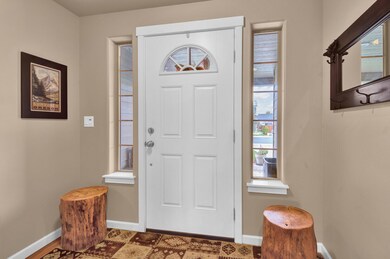 2636 SW Kalama Ct, Redmond, OR 97756 - photo 3