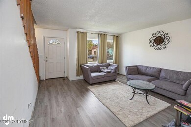 05-Living room_IMG_5096