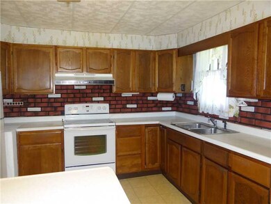 Kitchen. Great kitchen..so much room