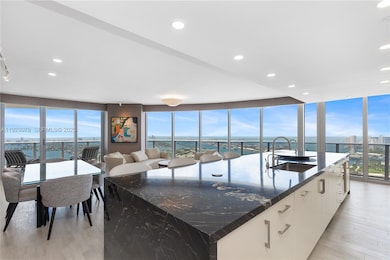 Aria on the Bay unit 5012, Miami, FL 33132 - photo 7