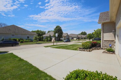 6204 Marias Point Ln, Columbus, OH 43213 - photo 3