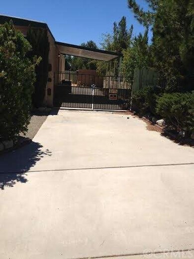 13942 Victoria Ct, Victorville, CA 92395 - photo 4