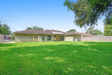 1206 W Castlewood Ave, Friendswood, TX 77546 - photo 7