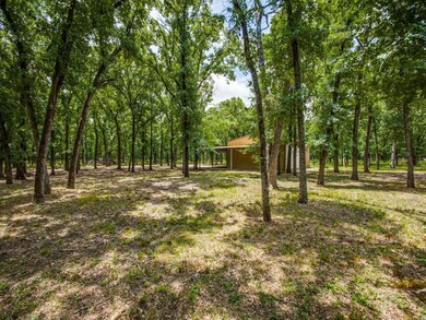 240 Burr Oak Ln, Corsicana, TX 75110 - photo 4