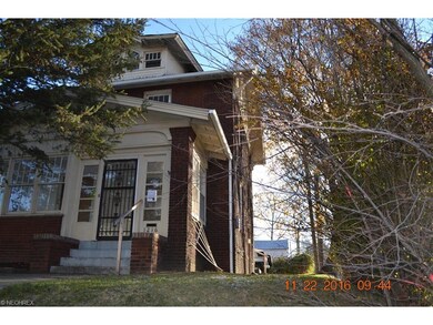 1216 Gibbs Ave NE, Canton, OH 44705 - photo 2
