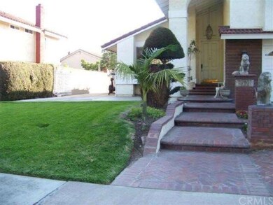 Front lawn with RV access view.