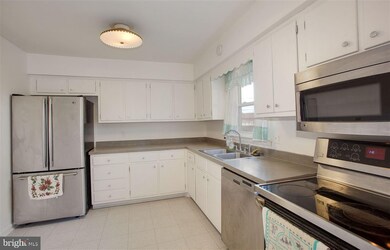 40 Delmont Ave, Harrisburg, PA 17111 - photo 3