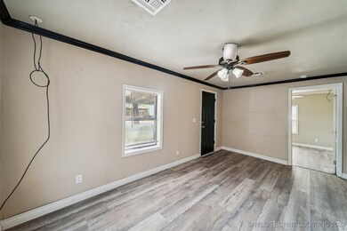 108 N Ora St, Pryor, OK 74361 - photo 5