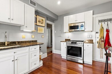 41 Addington Rd unit 3, Brookline, MA 02445 - photo 5