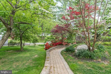 9125 Saint Marks Place, Fairfax, VA 22031 - photo 7