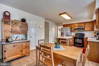 2812 Pulpit Hill Ct, Woodbridge, VA 22191 - photo 5