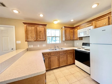 420 Foster St, Tomball, TX 77375 - photo 6