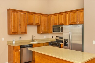 4 Greenwich Dr unit 607, Jersey City, NJ 07305 - photo 4