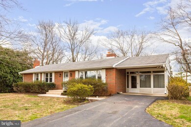 10609 Johns Hopkins Rd, Laurel, MD 20723 - photo 2