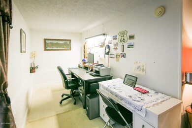21012 Waubascon Rd-106